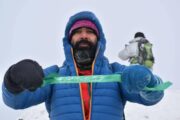 صعود اولین کوهنورد راوری به قله آرارات ترکیه