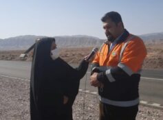 فیلم/ پیگیری مطالبه‌ی مردمی وضعیت نامناسب روکش آسفالت ابتدای جاده راور_کرمان