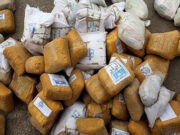انهدام باند قاچاق مواد مخدر توسط پلیس مبارزه با مواد مخدر شهرستان راور/ ۳۸۷ کیلو تریاک از قاچاقچیان کشف شد